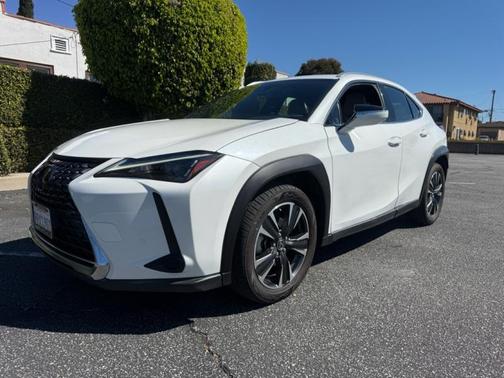 Eminent White Pearl 2023 Lexus UX 250h Base