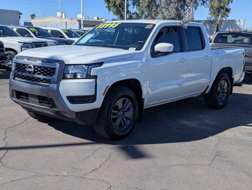 2025 Nissan Frontier SV