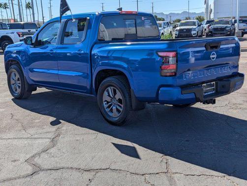 2025 Nissan Frontier SV