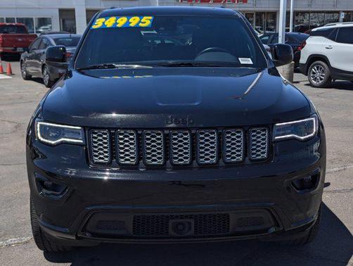 2022 Jeep Grand Cherokee Laredo