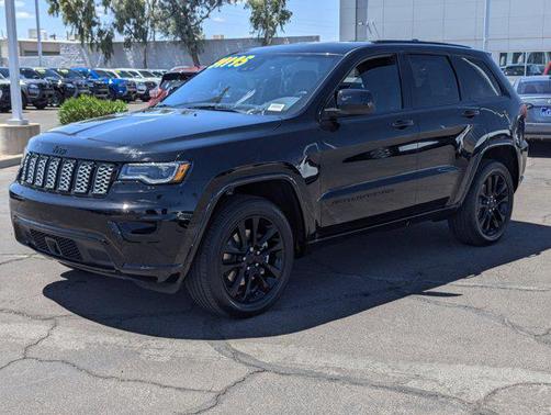 2022 Jeep Grand Cherokee Laredo