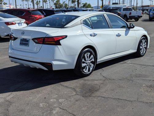 2025 Nissan Altima S FWD