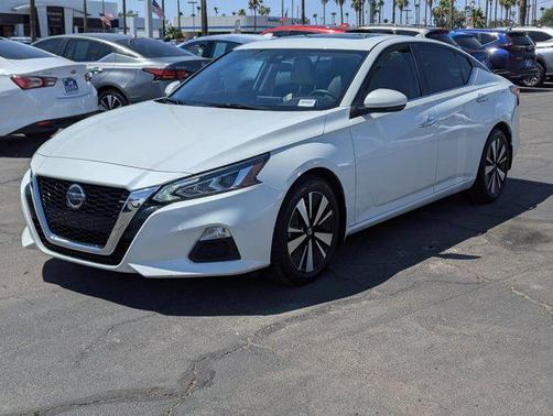 2022 Nissan Altima 2.5 SV