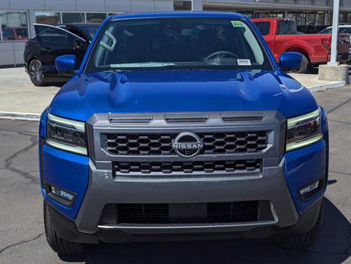 2025 Nissan Frontier SL