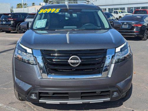 2022 Nissan Pathfinder Platinum 2WD