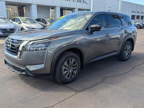 2025 Nissan Pathfinder S FWD
