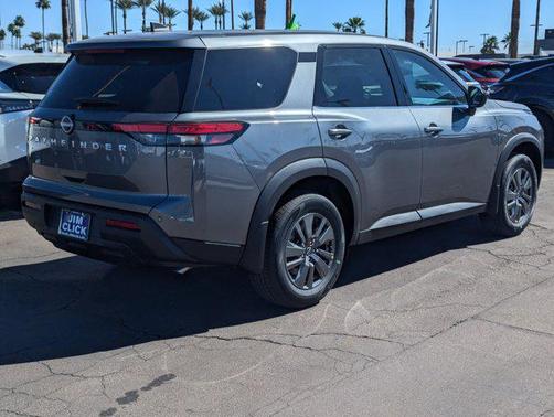 2025 Nissan Pathfinder S FWD