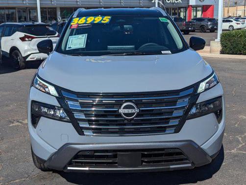 2025 Nissan Rogue SL