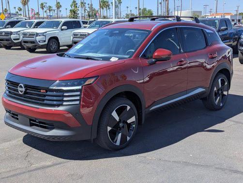 2025 Nissan Kicks SR
