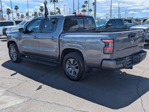 2025 Nissan Frontier SV