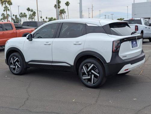 2025 Nissan Kicks SV