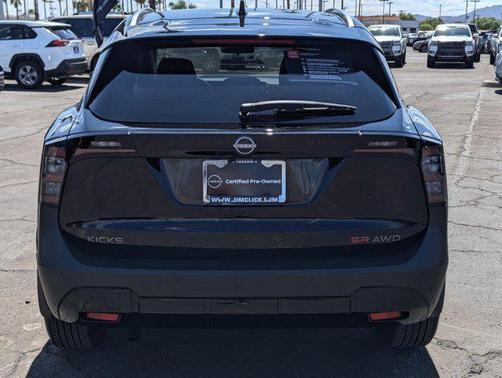 2025 Nissan Kicks SR