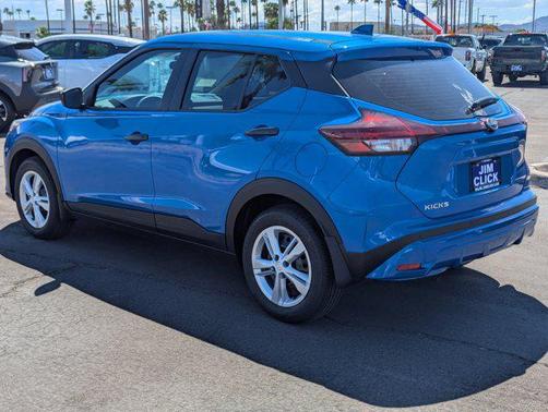 2025 Nissan Kicks S