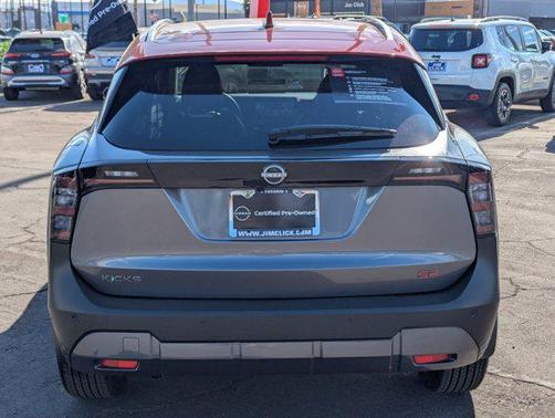 2025 Nissan Kicks SR