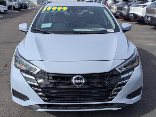 2025 Nissan Versa 1.6 SV