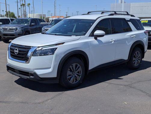 2025 Nissan Pathfinder SV 4WD
