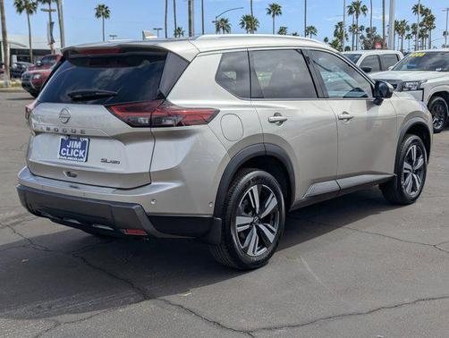 2025 Nissan Rogue SL