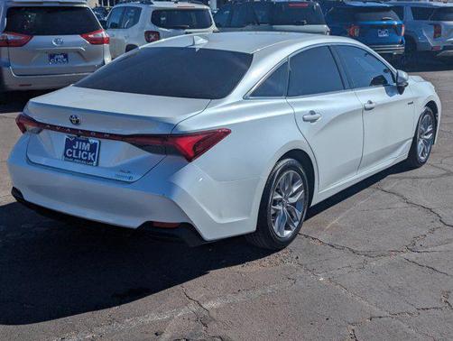 2019 Toyota Avalon Hybrid XLE