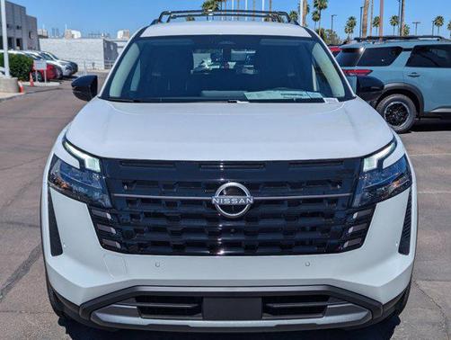 Everest White Pearl Tricoat 2026 Nissan Pathfinder SL