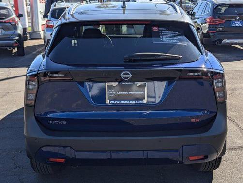 2025 Nissan Kicks SR