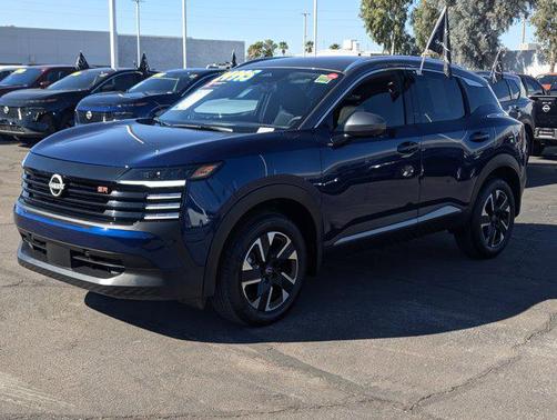 2025 Nissan Kicks SR