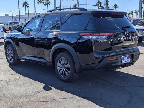 2025 Nissan Pathfinder SV FWD