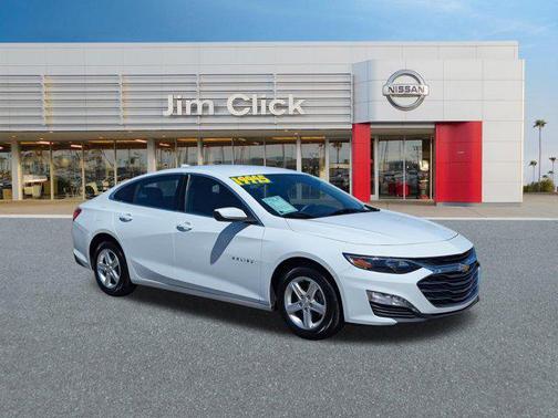 Summit White 2024 Chevrolet Malibu FWD 1LT