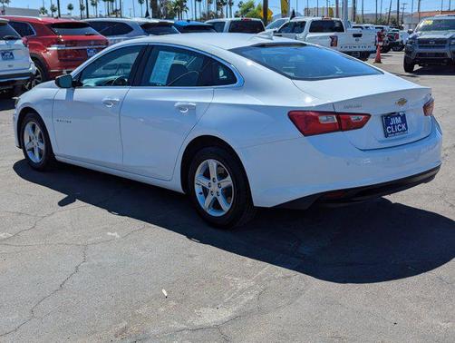 Summit White 2024 Chevrolet Malibu FWD 1LT