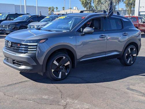 2025 Nissan Kicks SR