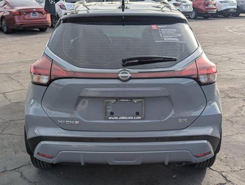 2023 Nissan Kicks SR