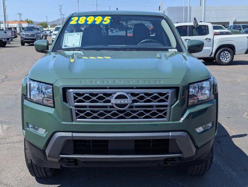 2023 Nissan Frontier SV