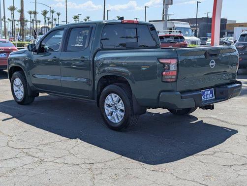 2023 Nissan Frontier SV
