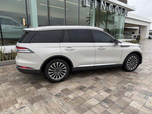 Ceramic Pearl Metallic Tri-Coat 2022 Lincoln Aviator Reserve