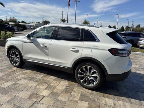 2021 Lincoln Nautilus Reserve