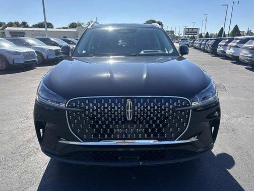 infinite black metallic clearcoat 2026 Lincoln Aviator Premiere