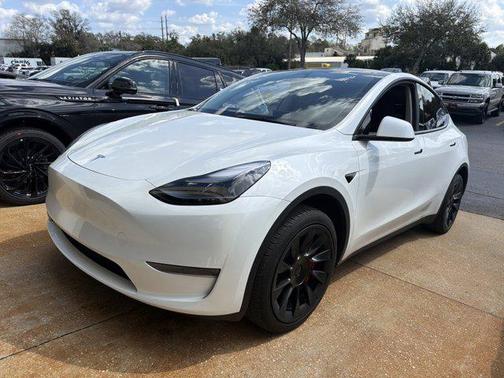 2025 Tesla Model Y Long Range Dual Motor Rear-Wheel Drive