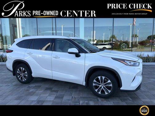 Blizzard Pearl 2020 Toyota Highlander XLE