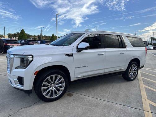2022 GMC Yukon XL Denali