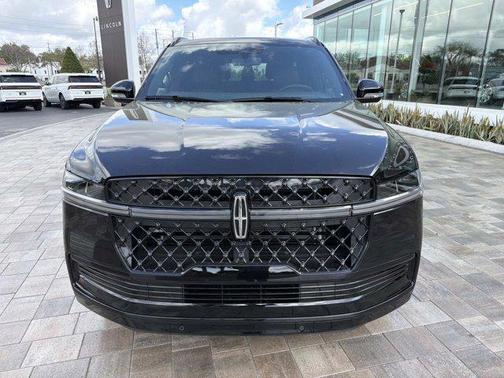 Infinite Black Metallic 2026 Lincoln Navigator Reserve