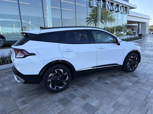 Glacial White Pearl 2023 Kia Sportage SX-Prestige