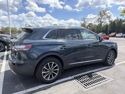 2022 Lincoln Nautilus Standard