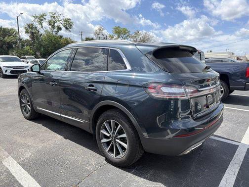 2022 Lincoln Nautilus Standard