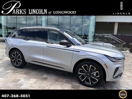 SILVER RADIANCE MET CC 2026 Lincoln Nautilus Reserve