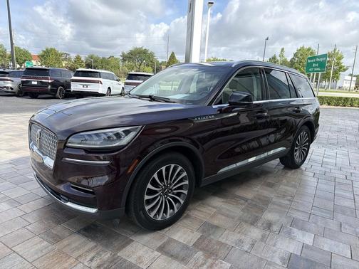 DIAMOND RED MET TINTED CC 2023 Lincoln Aviator Reserve