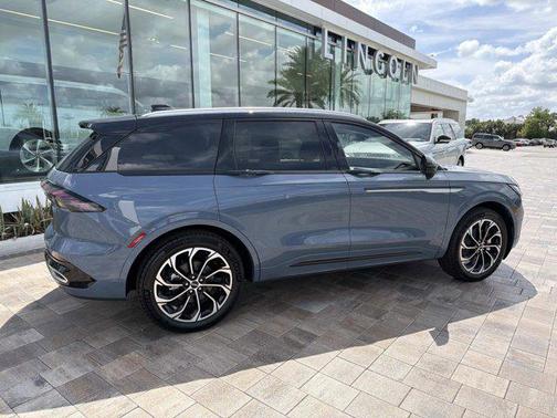 Whisper Blue Metallic Clearcoat 2026 Lincoln Nautilus Reserve