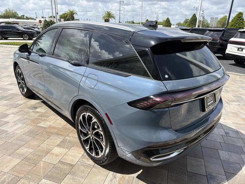 Whisper Blue Metallic Clearcoat 2026 Lincoln Nautilus Reserve