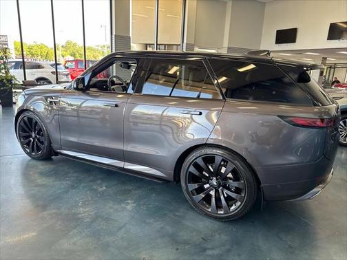 2023 Land Rover Range Rover Sport SE