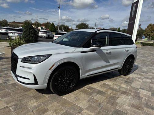 Crystal White Metallic Clearcoat 2026 Lincoln Corsair Premiere