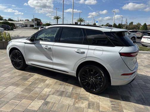 Crystal White Metallic Clearcoat 2026 Lincoln Corsair Premiere