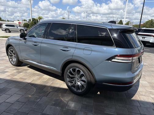 WHISPER BLUE MET CC 2026 Lincoln Aviator Reserve